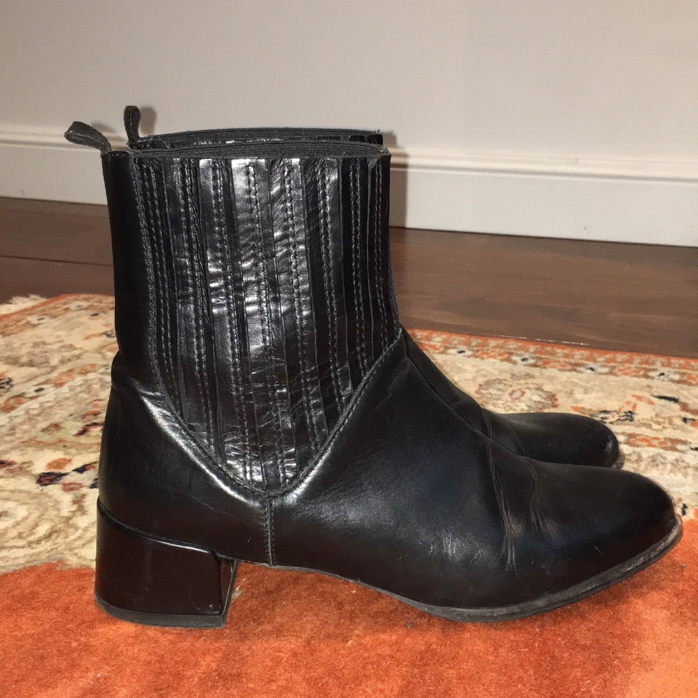 Stuart Weitzman Slash Ankle Black Leather Boot 8.5